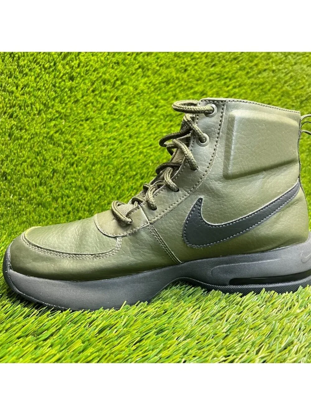 Nike Air Max Goaterra 2.0 Boys Size 7Y Green Black Outdoor Leather Ankle Boots